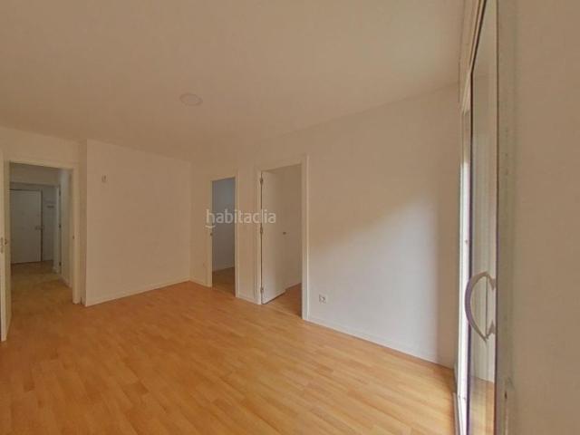 Piso en venta en Hospitalet de Llobregat L´, La Torrassa. PISOS DE FONDO ALQUILADOS SOLO INVERSORES. Pisos Hospitalet de Llobregat.