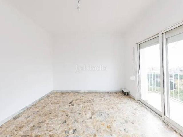 Piso en venta en Hospitalet de Llobregat L´, Les Planes. OPORTUNIDAD INVERSION! PISO ALQUILADO. Pisos Hospitalet de Llobregat.