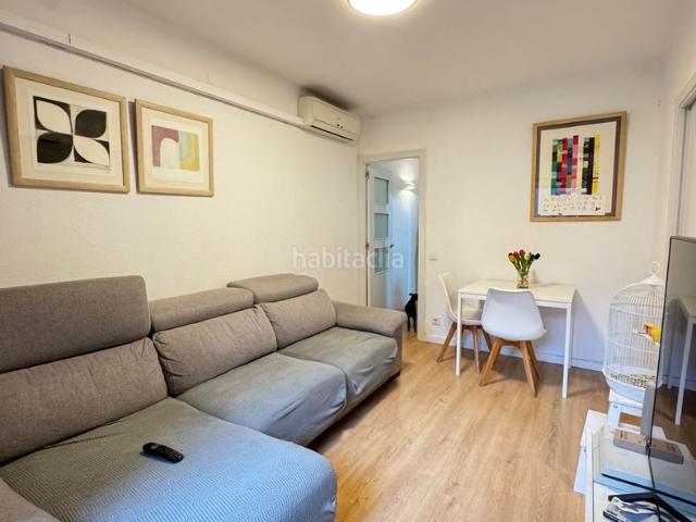 Piso en venta en Hospitalet de Llobregat L´, Sanfeliu. Piso de 60 m2 en Can Boixeres, orientación este, 3 habitaciones y terraza. Muy luminoso, listo para entrar a vivir. Cerca de La Fa. Pisos.