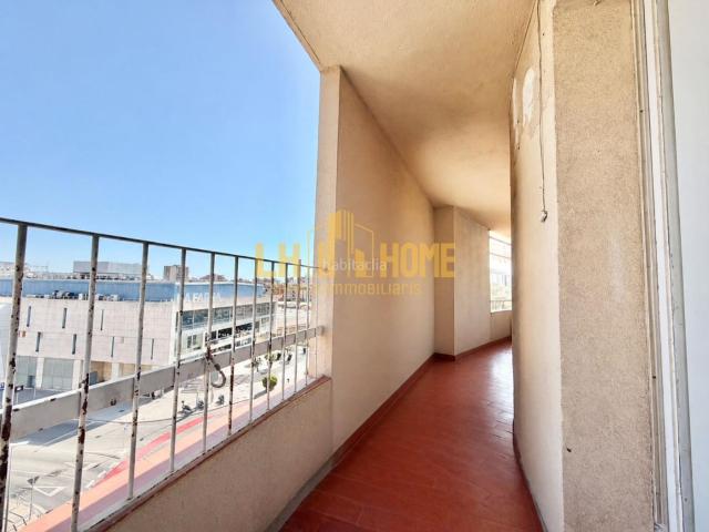 Piso en venta en Hospitalet de Llobregat L´, Sant Josep. EXCLUSIVO PISO LUMINOSO EN SANT JOSEP. Pisos Hospitalet de Llobregat.