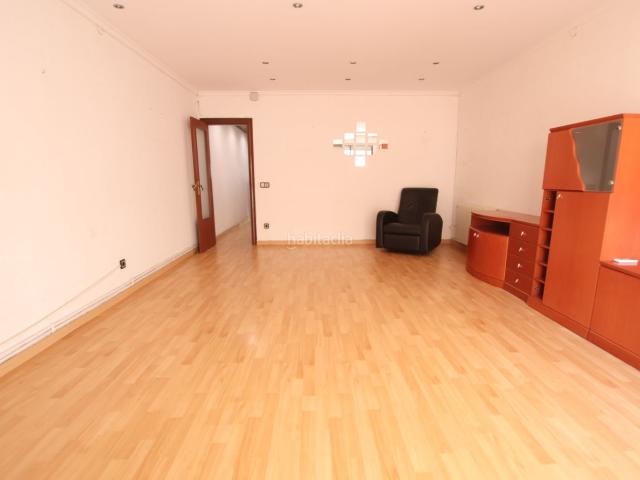Piso en venta en Hospitalet de Llobregat L´, Sant Josep. PISO AMPLIO CON MUCHAS POSIBILIDADES. Pisos Hospitalet de Llobregat.