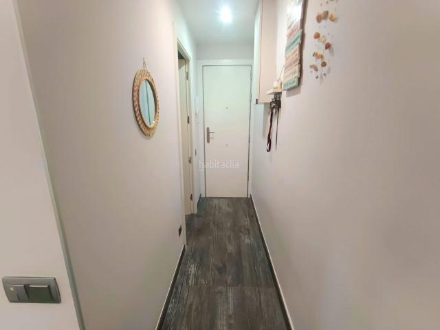 Piso en venta en Hospitalet de Llobregat L´, Sant Josep. PISO REFORMADO, MUY LUMINOSO EN EL CORAZÓN DE SANT JOSEP. Pisos Hospitalet de Llobregat.