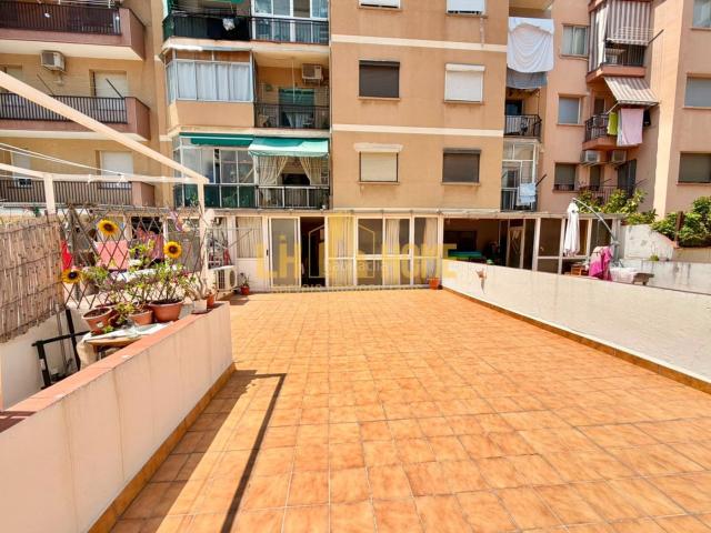 Piso en venta en Hospitalet de Llobregat L´, Santa Eulàlia. Amplio y Luminoso Piso en Santa Eulalia, Hospitalet de Llobregat. Pisos Hospitalet de Llobregat.
