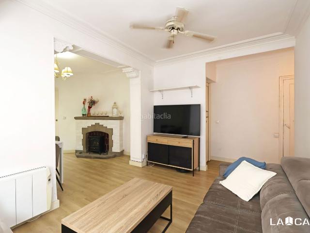 Piso en venta en Hospitalet de Llobregat L´, Santa Eulàlia. EXCELENTE OPORTUNIDAD PARA ENTRAR A VIVIR. Pisos Hospitalet de Llobregat.