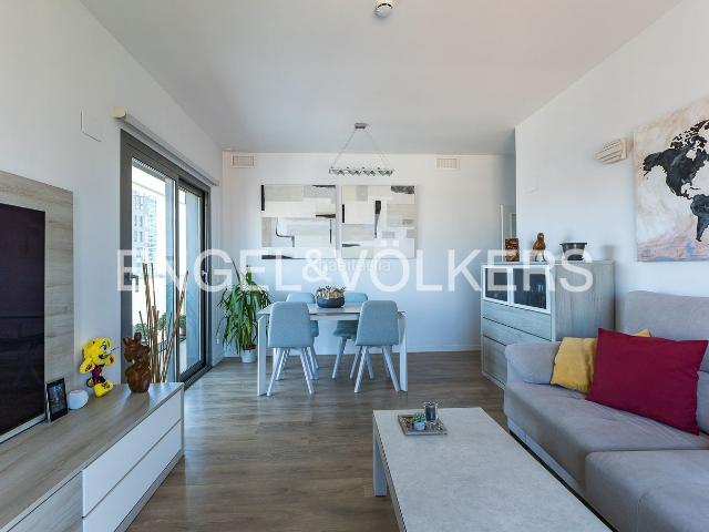 Piso en venta en Hospitalet de Llobregat L´, Santa Eulàlia. Exclusiva vivienda moderna, luminosa y funcional. Pisos Hospitalet de Llobregat.
