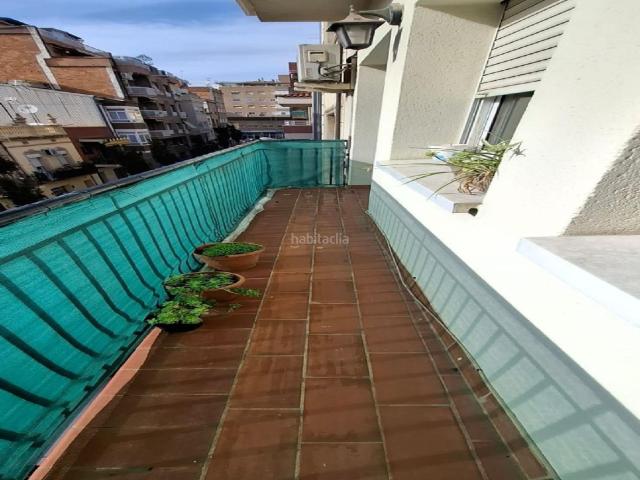 Piso en venta en Hospitalet de Llobregat L´, Santa Eulàlia. Gran oportunidad de comprar una vivienda en la localidad de LHospitalet De Llobregat en Barcelona. No dejes pasar esta gran ocasió. Pisos.