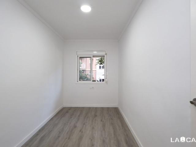 Piso en venta en Hospitalet de Llobregat L´, Santa Eulàlia. Piso Calle PROVENCANA DE, L'HOSPITALET DE LLOBREGAT, PISO DE 3 HABITACIONES, SALON COMEDOR, GALERIA. Pisos Hospitalet de Llobregat.