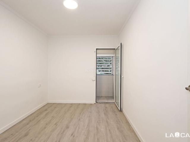 Piso en venta en Hospitalet de Llobregat L´, Santa Eulàlia. Piso de 58 m con 3 dormitorios reformado en LHospitalet de Llobregat. Pisos Hospitalet de Llobregat.