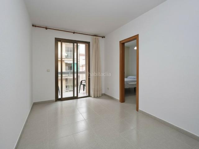 Piso en venta en Hospitalet de Llobregat L´, Santa Eulàlia. Piso exterior en Santa Eulàlia, excelente ubicación y servicios. Pisos Hospitalet de Llobregat.