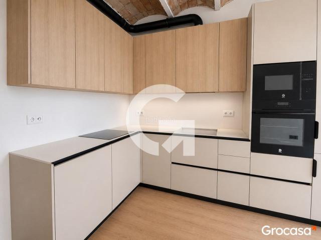 Piso en venta en Hospitalet de Llobregat L´, Santa Eulàlia. PISO REFORMADO 3 HABITACIONES. Pisos Hospitalet de Llobregat.