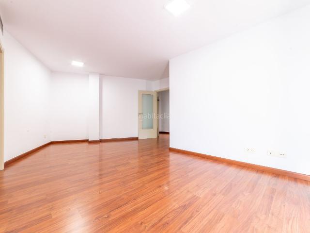Piso en venta en Hospitalet de Llobregat L´, Santa Eulàlia. Pisos Hospitalet de Llobregat.