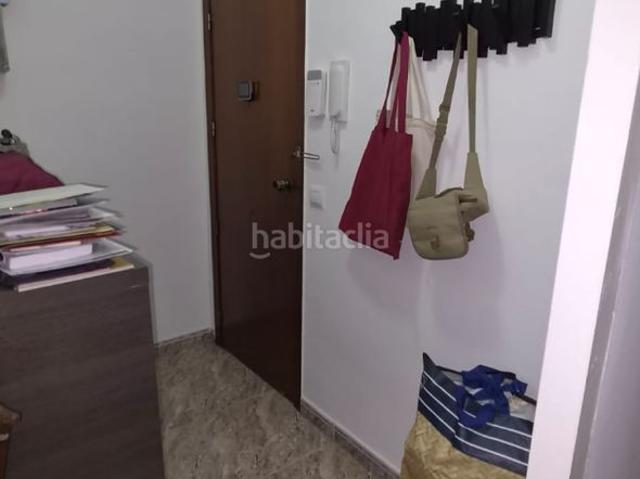 Piso en venta en Hospitalet de Llobregat L´, Pubilla Cases. Amplia vivienda reformada de 70 m² con 3 habitaciones junto al Metro Pubilla Cases. Pisos Hospitalet de Llobregat.