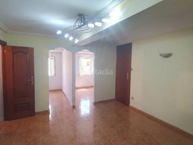 Piso en venta en Hospitalet de Llobregat L´, Pubilla Cases. OPORTUNIDAD EN VENTA SOBREÁTICO EN PUBILLA CASAS. Pisos Hospitalet de Llobregat.