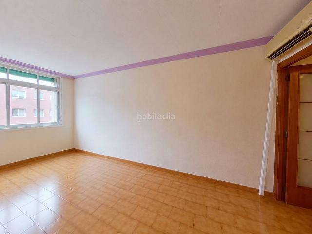 Piso en venta en Hospitalet de Llobregat L´, Pubilla Cases. OPORTUNIDAD! VIVIEDNA ALQUILADA. Pisos Hospitalet de Llobregat.
