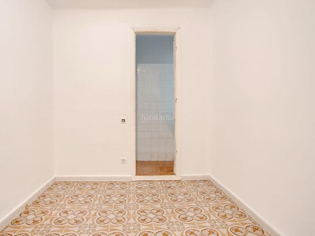 Piso en venta en Hospitalet de Llobregat L´, Pubilla Cases. ? Piso de 55 m2 con 3 dormitorios funcional y bien aprovechado. Pisos Hospitalet de Llobregat.