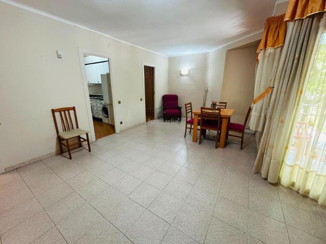 Piso en venta en Hospitalet de Llobregat L´, Pubilla Cases. Piso en venta en Plaça Eivissa. Pisos Hospitalet de Llobregat.