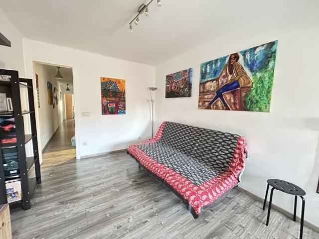 Piso en venta en Hospitalet de Llobregat L´, Pubilla Cases. PRECIOSO PISO PARA ENTRAR A VIVIR. Pisos Hospitalet de Llobregat.