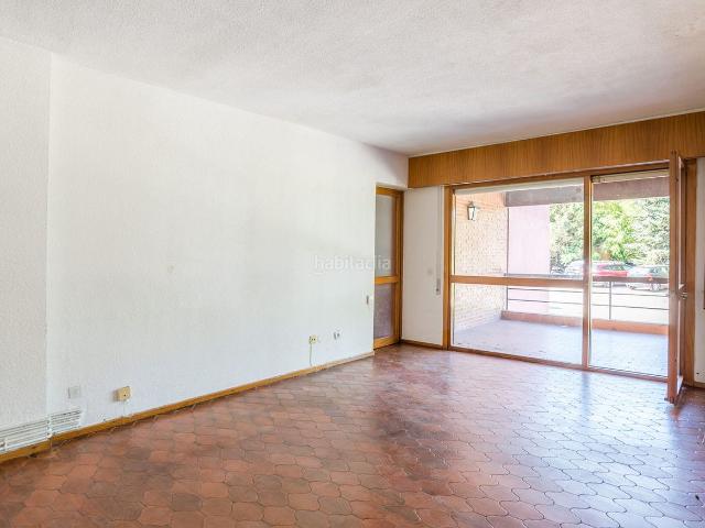 Piso en venta en Hoyo de Manzanares. Piso en venta en La Berzosa, Hoyo de Manzanares, con 4 dormitorios y terraza, para reformar, Madrid. Pisos Hoyo de.