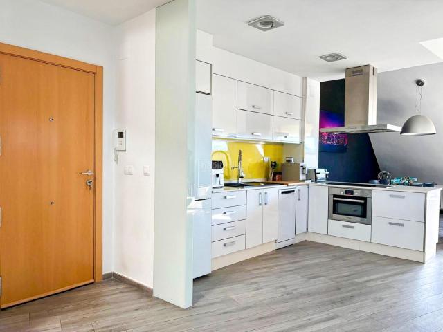 Piso en venta en Ibi. Piso en venta en Ibi último piso con ascensor, accesible y con gran cocina comedor. Pisos.