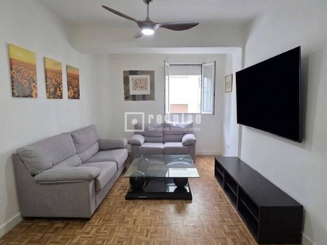 Piso en Venta en Ibiza de Madrid