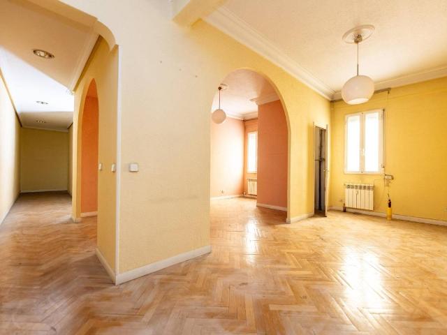 Piso en Venta en Ibiza de Madrid