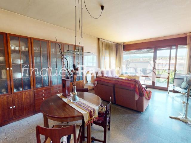 Piso en venta en Igualada, Centre. ESPECTACULAR FINCA SINGULAR AMB GRANS TERRASSES. Pisos.
