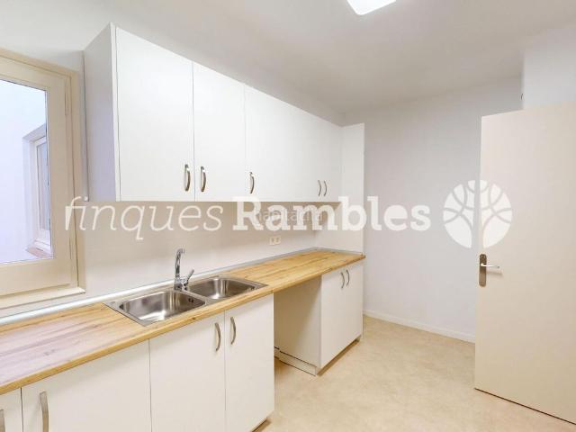 Piso en venta en Igualada, Centre. Espectacular pis reformat, amb gran terrassa!. Pisos.