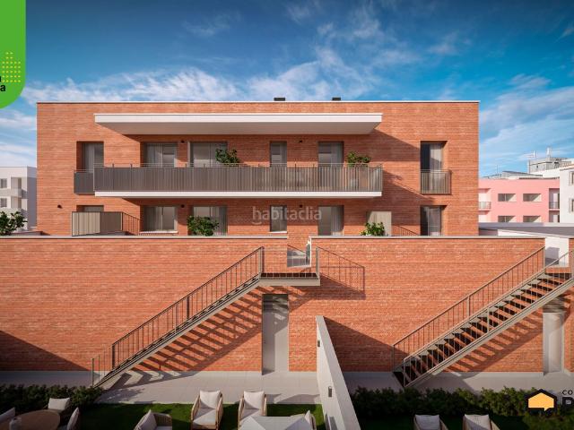 Piso en venta en Igualada, Centre. Habitatge dobra nova al centre dIgualada amb terrassa privada. Pisos.