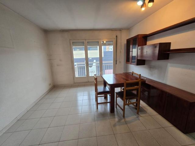 Piso en venta en Igualada, Centre. PIS EN VENDA A IGUALADA ZONA LA MASUCA, A TOCAR DEL MERCAT. Pisos.