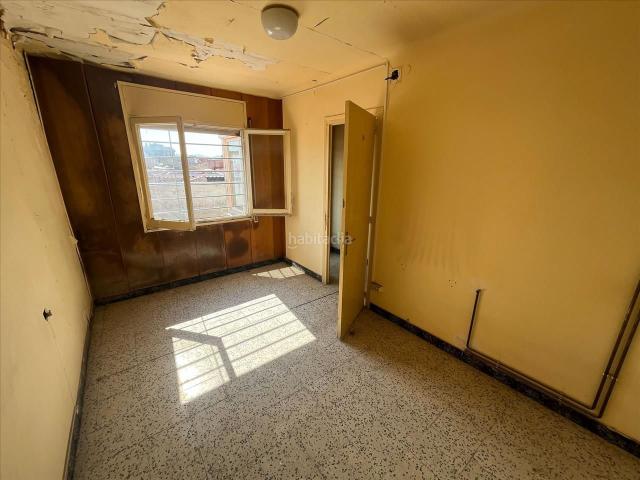 Piso en venta en Igualada, Centre. PISO PARA REFORMAR CON TERRAZA. Pisos.