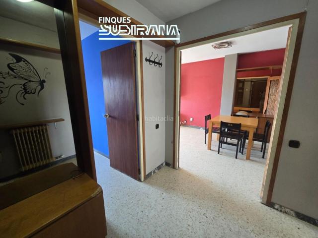Piso en venta en Igualada, Ponent Set Camins. Gran oportunitat a Set Camins! Ampli pis a Igualada de 4 habitacions amb dos balcons, pàrquing i traster. Pisos.