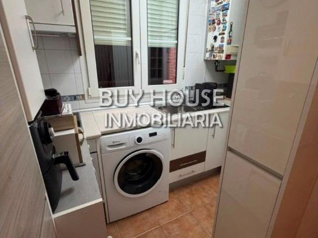 Piso en venta en Illescas, Centro. PISO EN PLENO CENTRO DE ILLESCAS CON PATIO! OPORTUNIDAD!. Pisos.