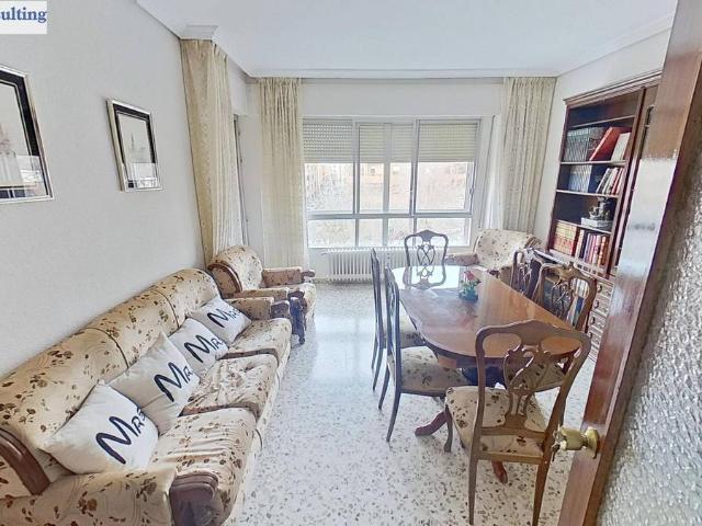 Piso en Venta en Industria