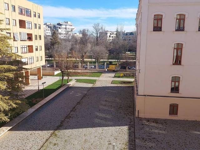 Piso en Venta en Industria