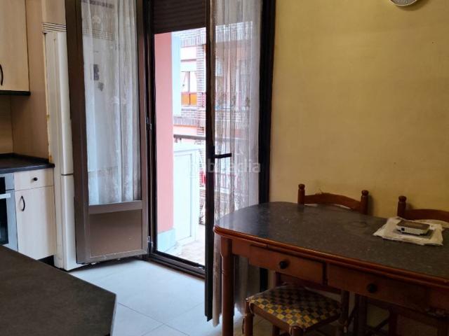 Piso en venta en Irun, Centro Mendibil Santiago. ESTUPENDA VIVIENDA DE 3 DORMITORIOS EN EL CENTRO. POSIBILIDAD DE 4 DORMITORIOS. Pisos.