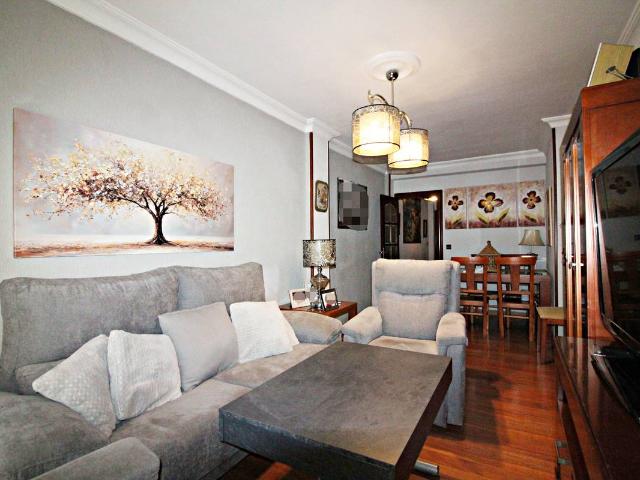 Piso en Venta en Isla Chica