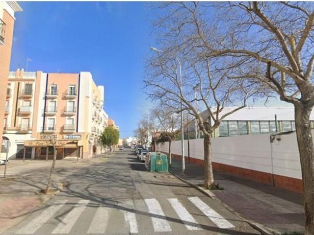 Piso en venta en Isla Cristina, Huelva. Activo inmobiliario SIN POSESIÓN, NO SE PUEDE VISITAR