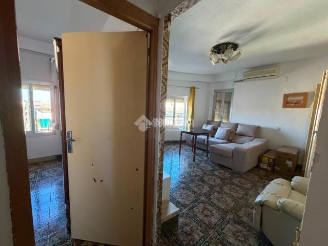 Piso en venta en Jaén, El Valle Universidad. Piso en venta en Jaén. Pisos.