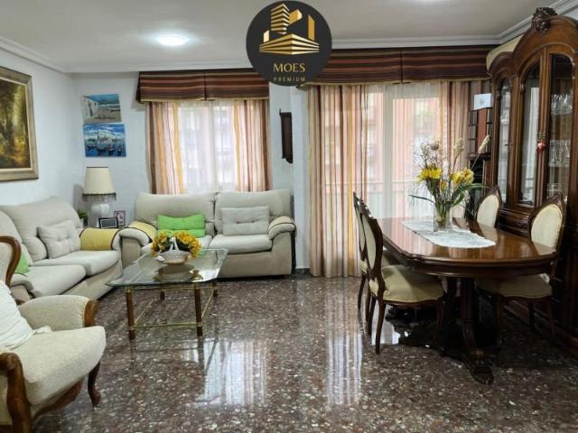 Piso en venta en Jaén, Hospital General