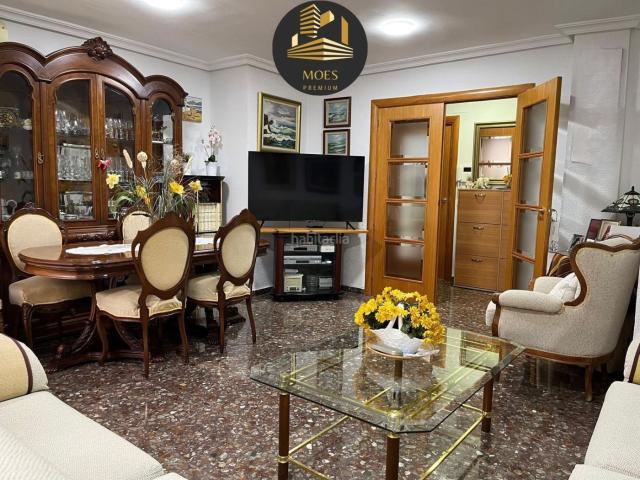 Piso en venta en Jaén, Hospital. Piso en venta en Hospital General, 4 dormitorios. Pisos.