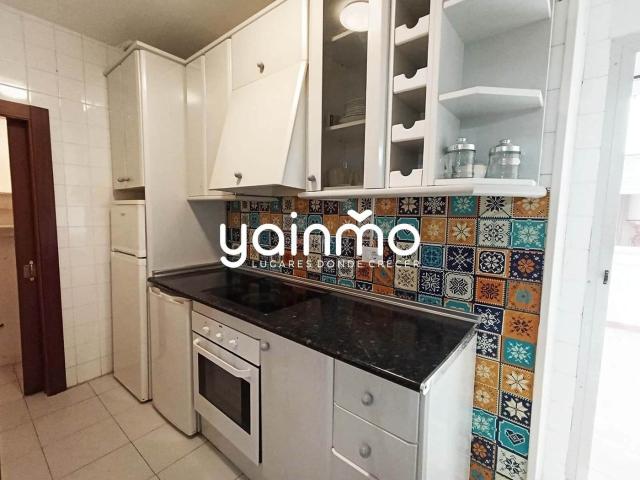 Piso en venta en Jaén, San Bartolomé Millán de Priego. Se vende piso totalmente amueblado en el centro de Jaén. Pisos.