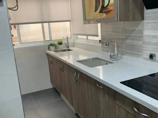 Piso en venta en Jaén, Valdeastillas Fuentezuelas. Fantástico piso en Residencial Fontanar totalmente reformado en Jaén. Pisos.