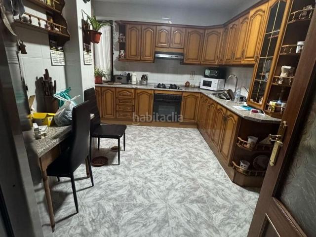 Piso en venta en Jamilena. Piso en venta en Centro, 4 dormitorios. Pisos.