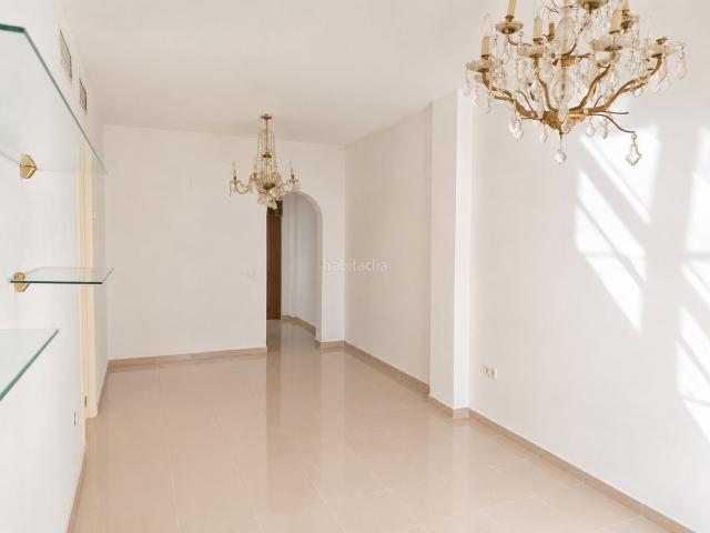 Piso en venta en Jerez de la Frontera, Plaza de Toros. Precioso piso en el Centro de nuestra ciudad, en la zona de la Plaza de Toros y la Avenida Alcalde Álvaro Domecq. Pisos Jerez de la.