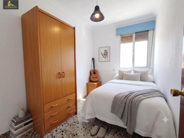 Piso en venta en Jerez de la Frontera, Santiago Coronación. Gran oportunidad en Zona Las Torres! Piso de 3 dormitorios listo para entrar a vivir. Pisos Jerez de la.