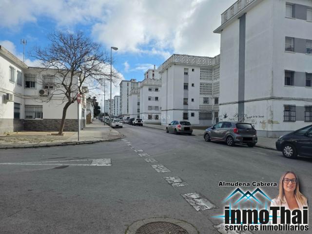 Piso en venta en Jerez de la Frontera, Santiago Coronación. Estupendo piso en Av. de Trebujena. Pisos Jerez de la.