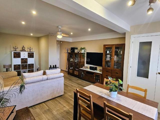 Piso en venta en Jerez de la Frontera, Vallesequillo. Luz, amplitud y reforma integral. Tres características difíciles de encontrar juntas y que convierten esta vivienda en una de las. Pisos Jerez de.