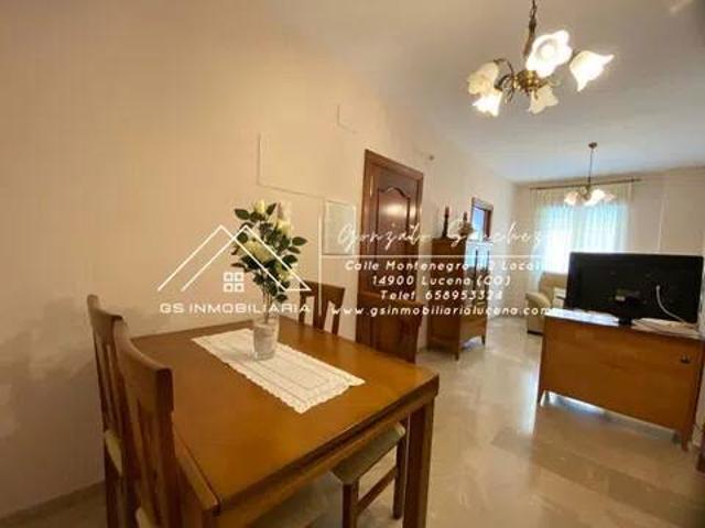 Piso en Venta en Lucena