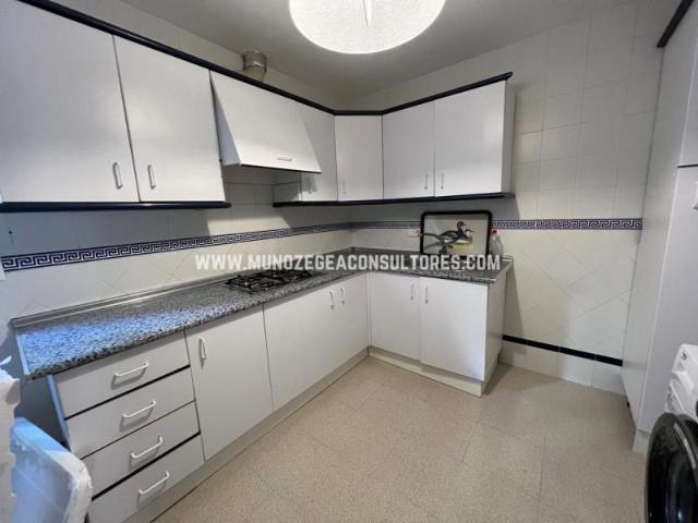 Piso en venta en Lucena, CENTRO