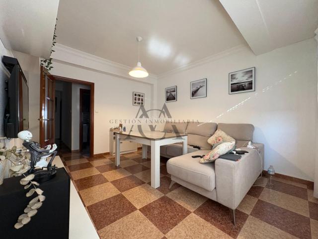 Piso en venta en Lucena, San Francisco. Piso de 3 dormitorios en el centro de Lucena por 89.000. Pisos.